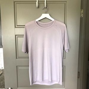 Metal Vent Tech Short Sleeve Shirt in Lilac